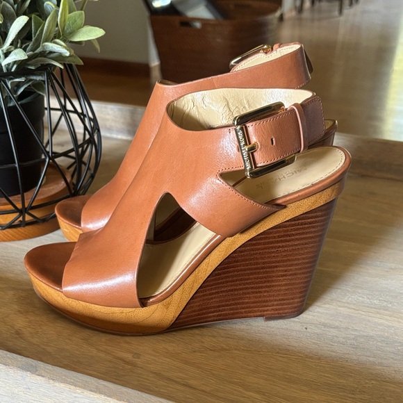 Michael Kors Brown Leather Women's Sandals - Picture 1 of 9
